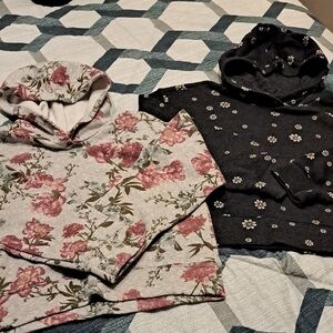 Old Navy Cream and Pink Floral Hoodie Size 8 Med Girl's